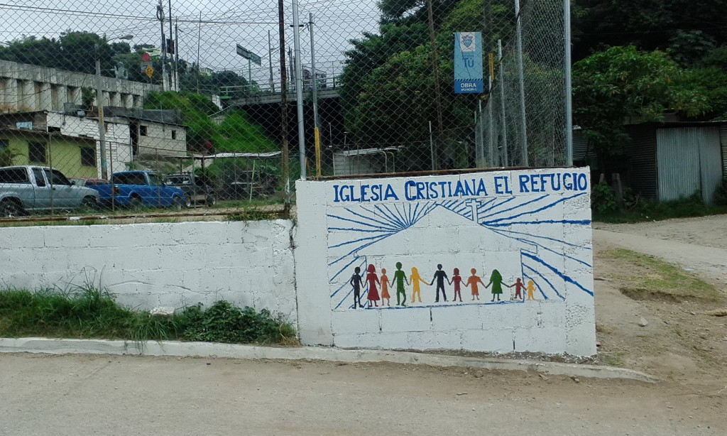 This week we've been hosting a team from Centreville Presbyterian Church in Virginia and Mooresville First Assembly from North Carolina. Together we have been able to serve Iglesia Cristiana El Refugio in the City and the small town of Santiago Zamora near our home in Antigua.